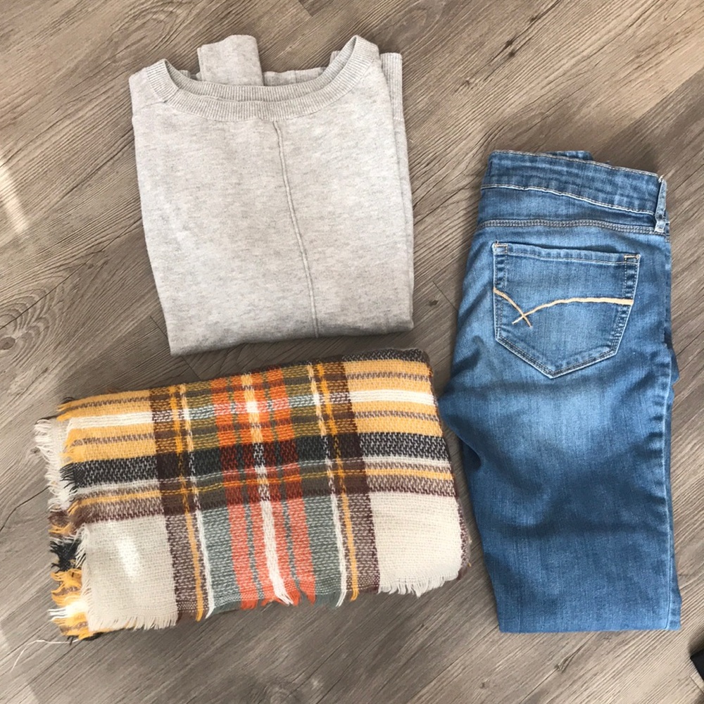 Gray sweater
